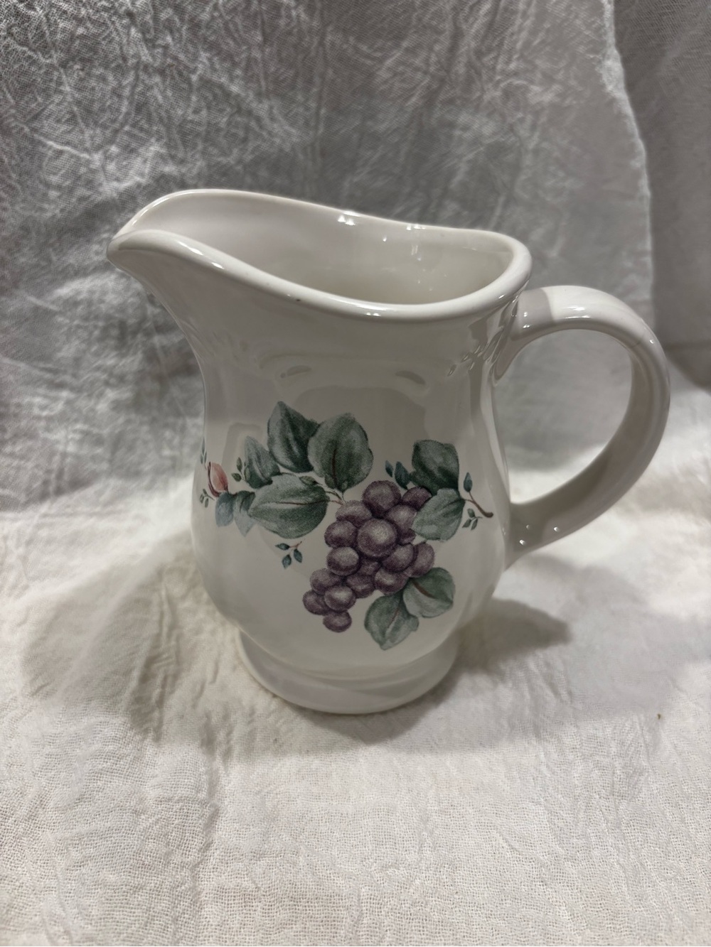 Vintage Pfaltzgraff Grapevine Creamer Pitcher Discontinued Pattern 12 oz